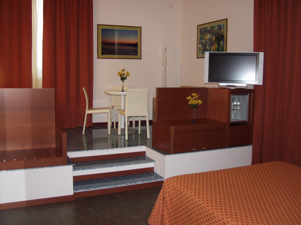 Hotel Mareschi Palace Novara Exterior photo