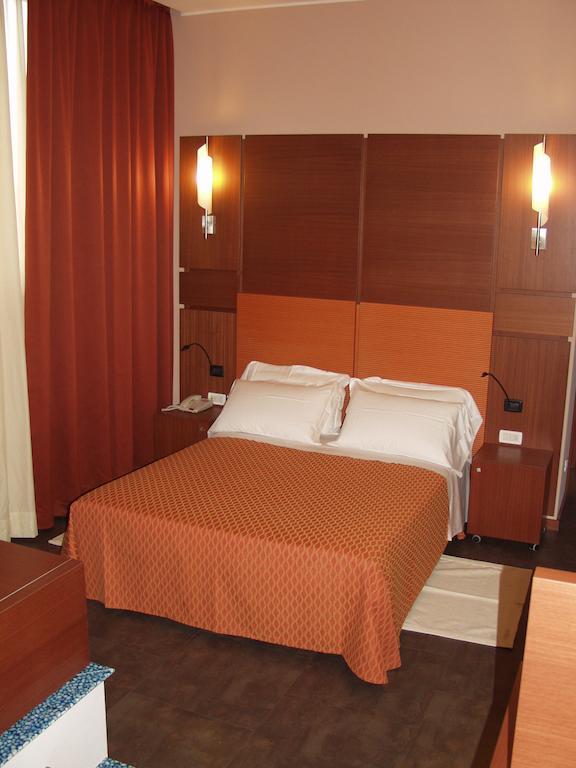 Hotel Mareschi Palace Novara Exterior photo